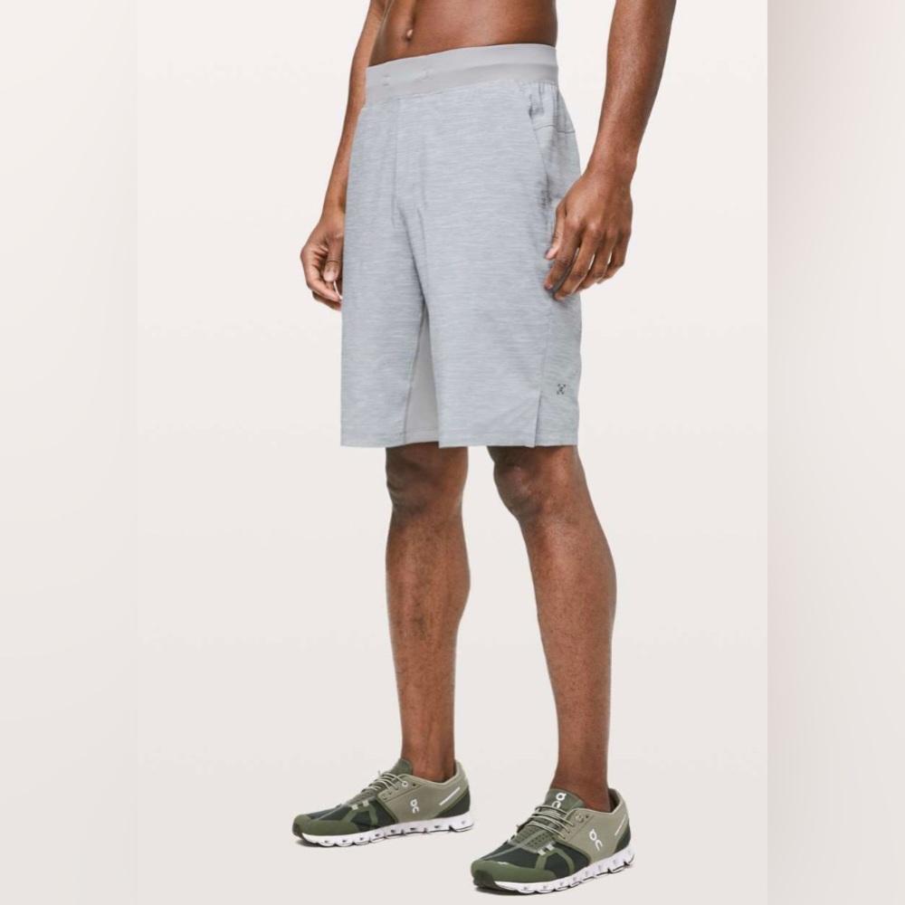 Lululemon T.H.E. Short *Linerless 11"
Heather Allover Sea Salt Light Cast - Picture 5 of 10